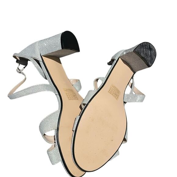 Benjamin Walk Toich Ups Elegant Silver Strappy Sandals worn once size 11M - Picture 3 of 3